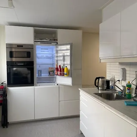 Apartment Lovely With Parking In The Heart Of City *